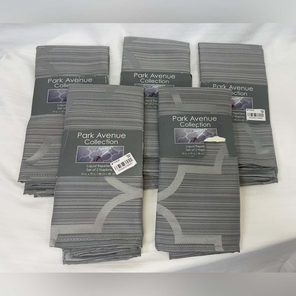 Park Ave Collection Dinner Napkins - Grey Liquid Repellent Set of 2 19”x19”